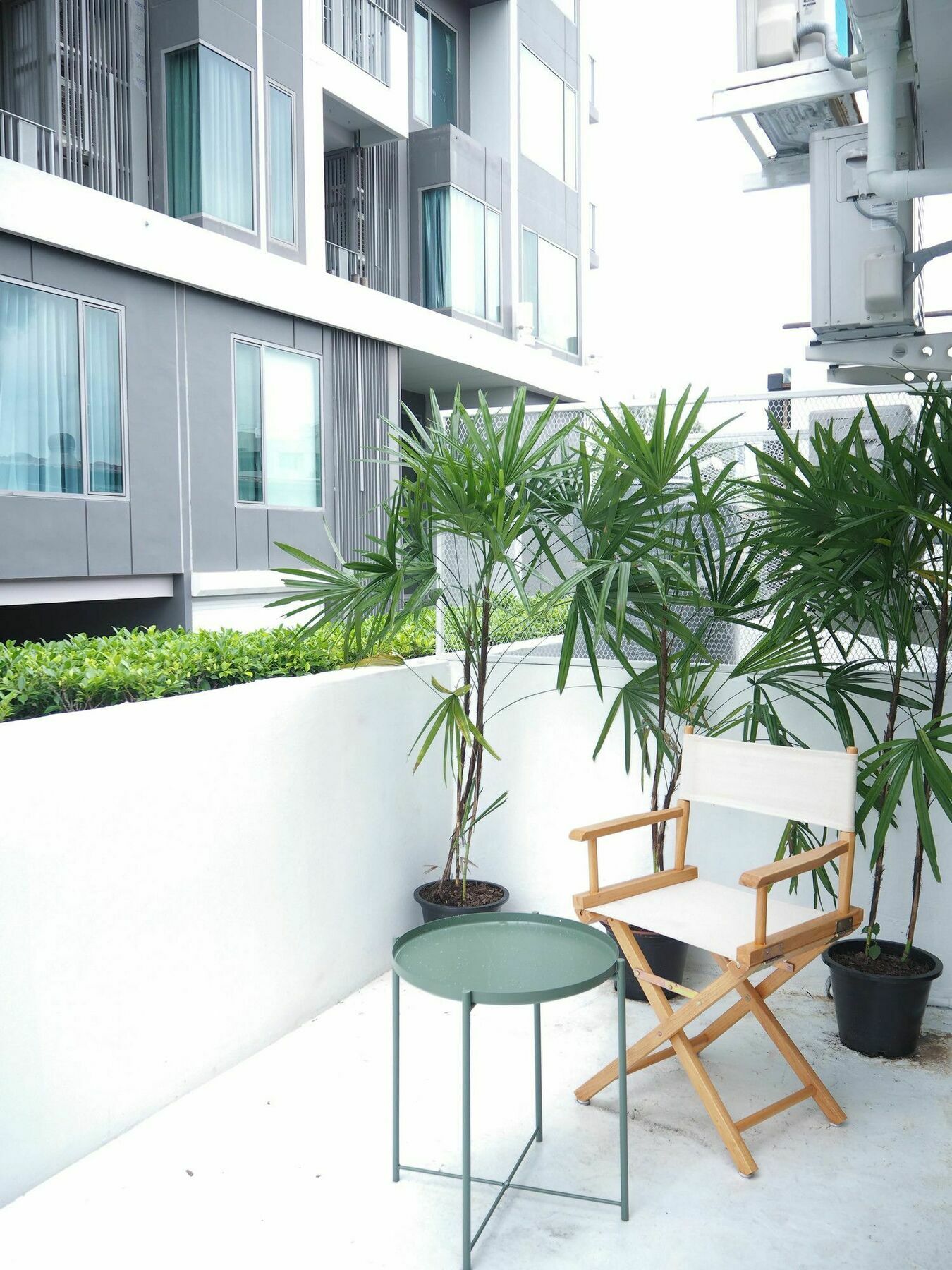 Mistletoe Bakery & Hostel Bangkok
