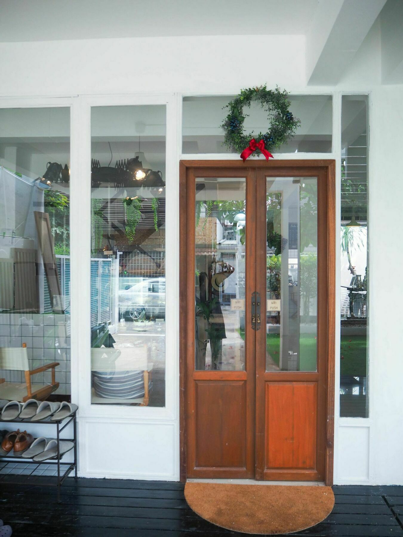 Mistletoe Bakery & Bangkok