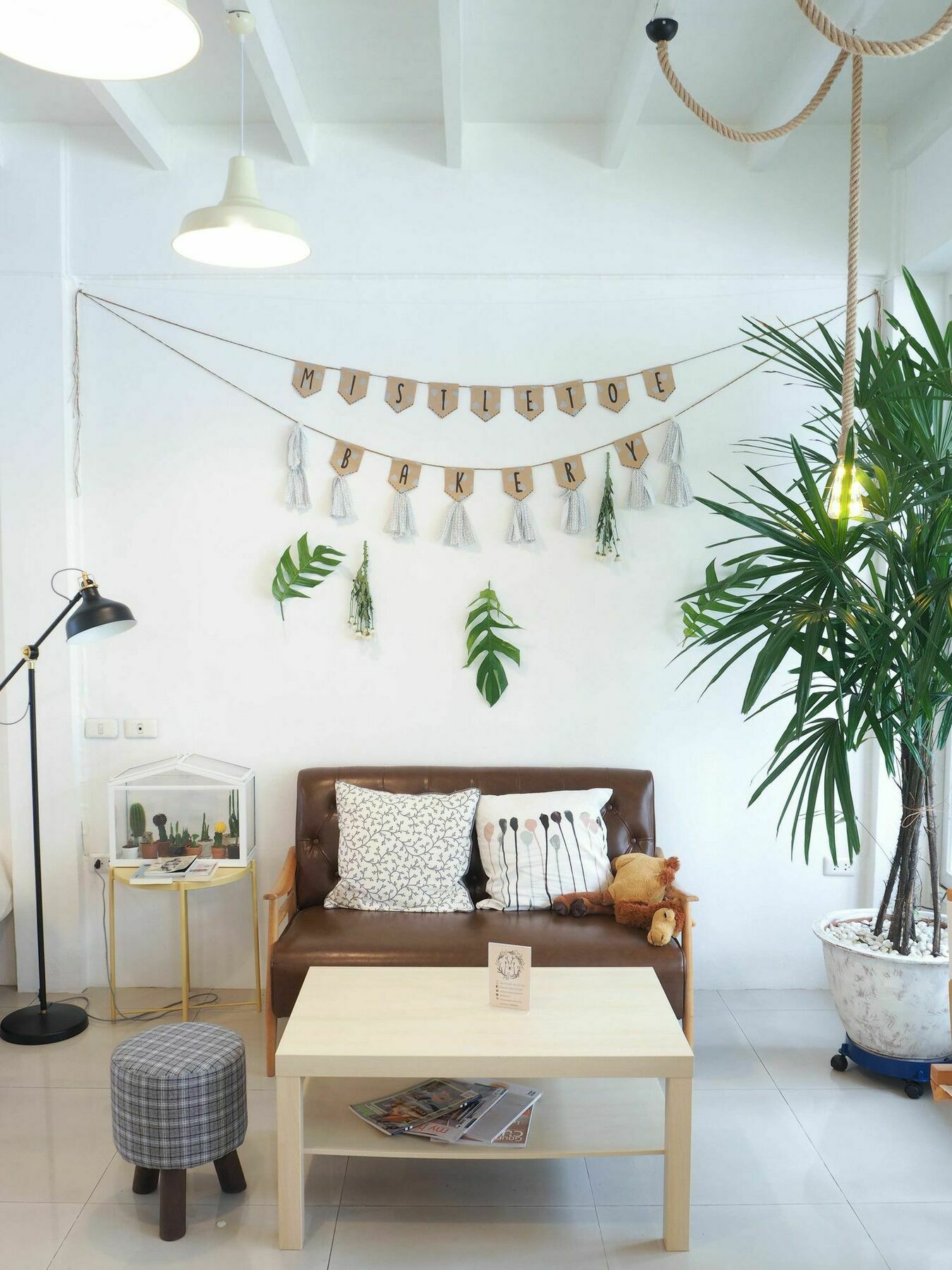 Mistletoe Bakery &