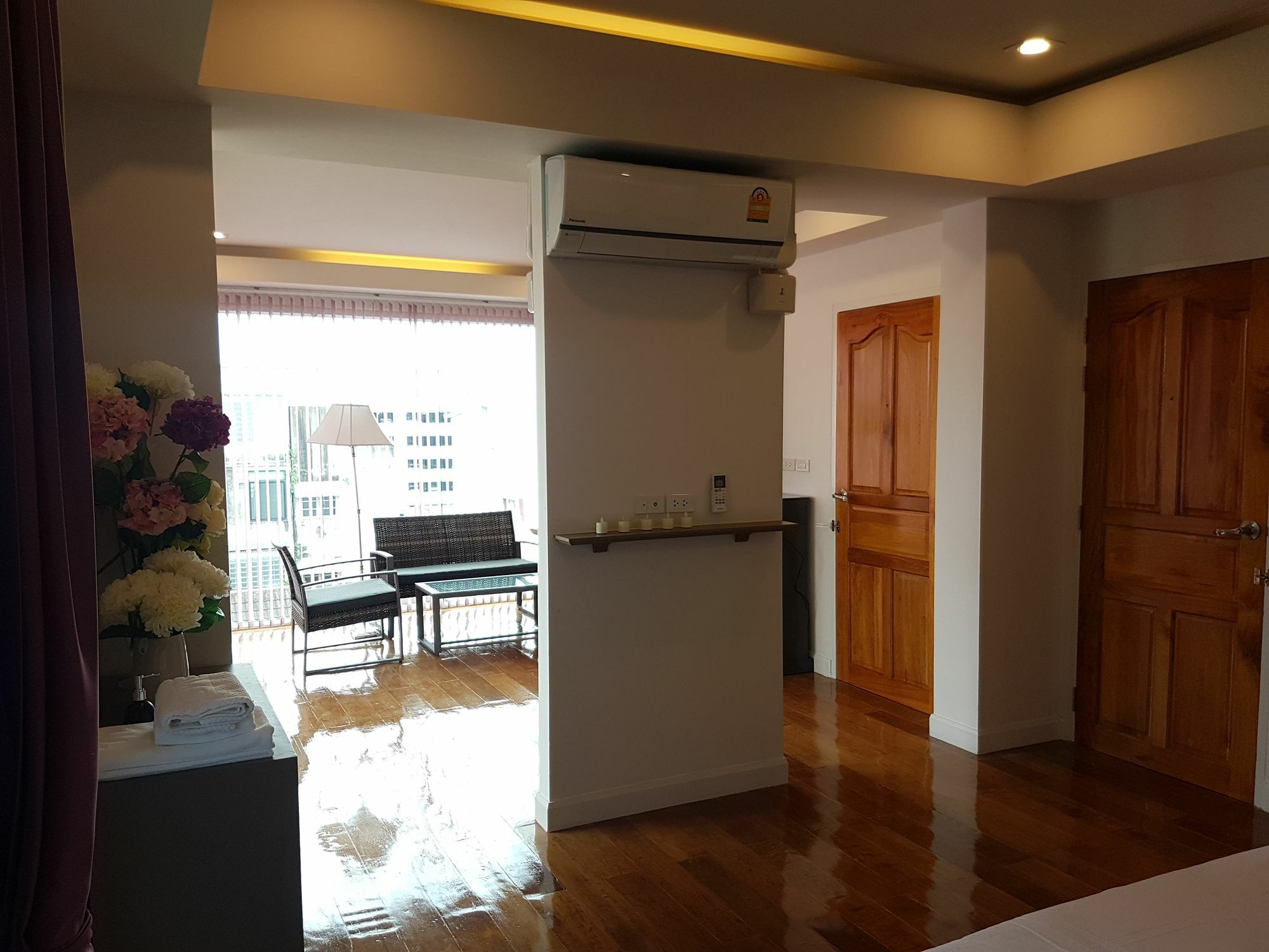 S.e.t Thanmongkol Guest house
