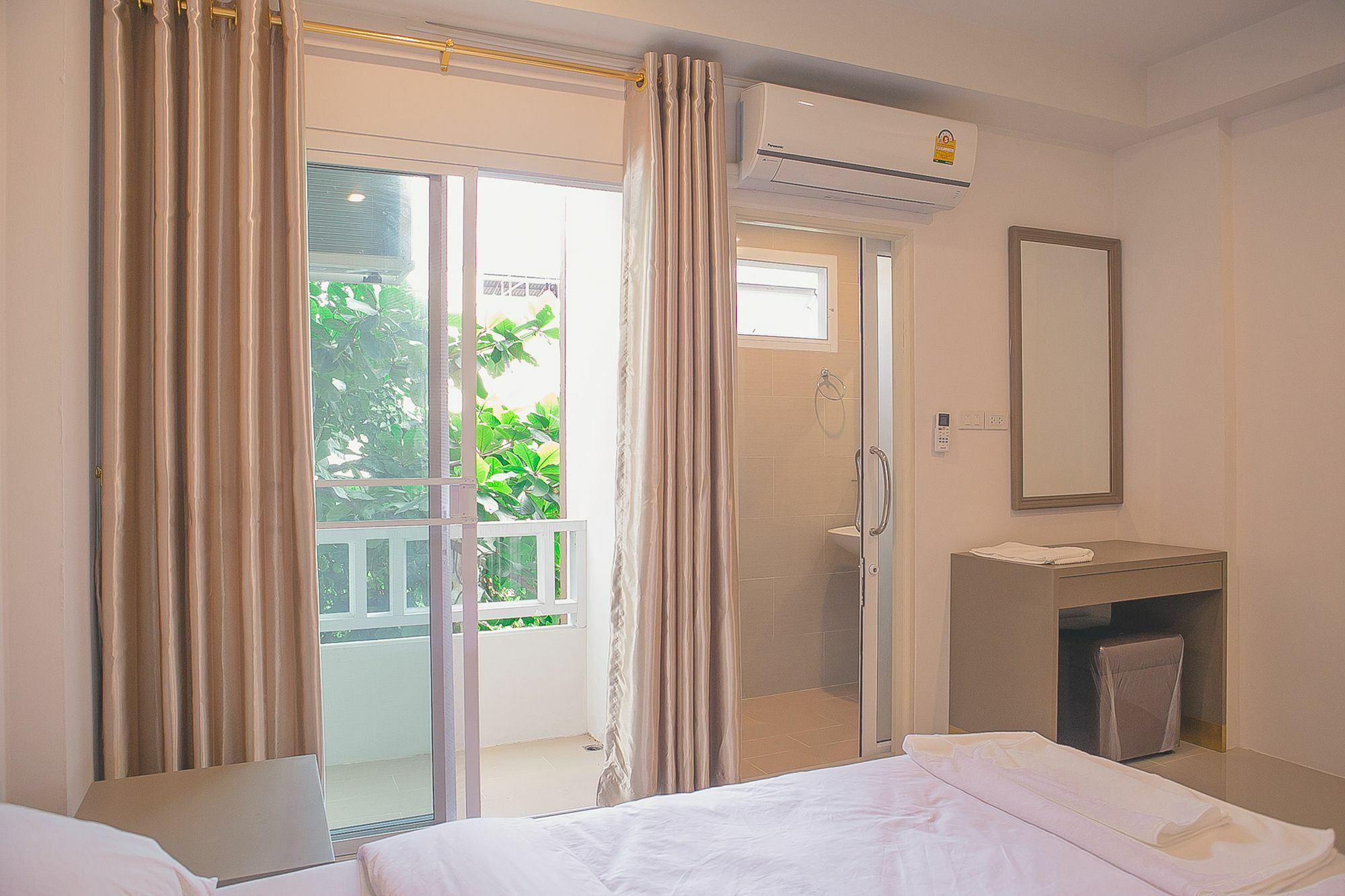 S.e.t Thanmongkol Guest house Bangkok