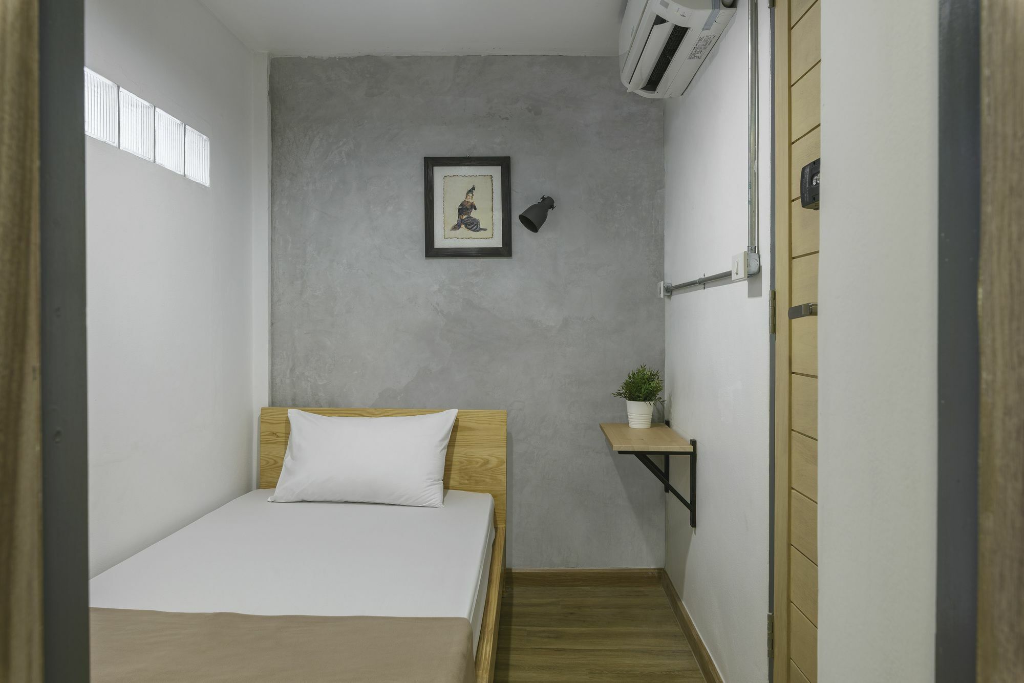 Ora Albergue