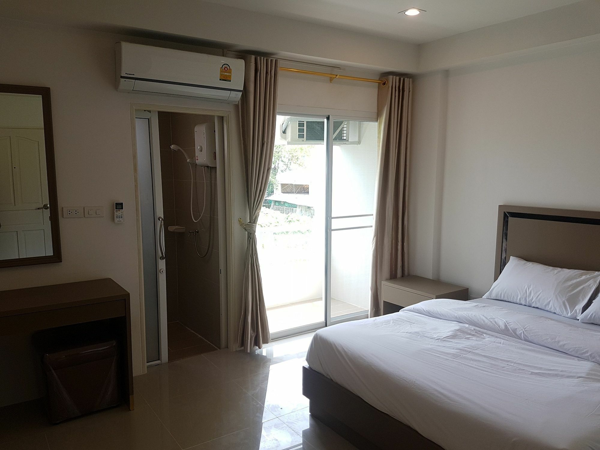 S.e.t Thanmongkol Guest house 3*