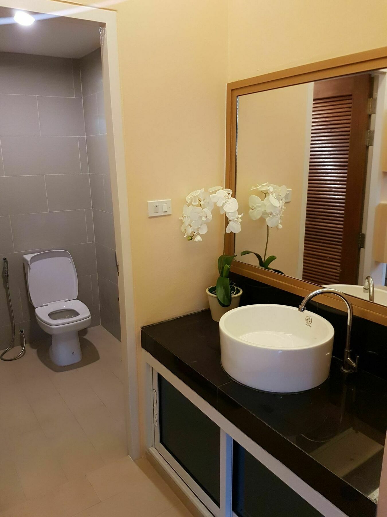 S.e.t Thanmongkol Guest house 3*