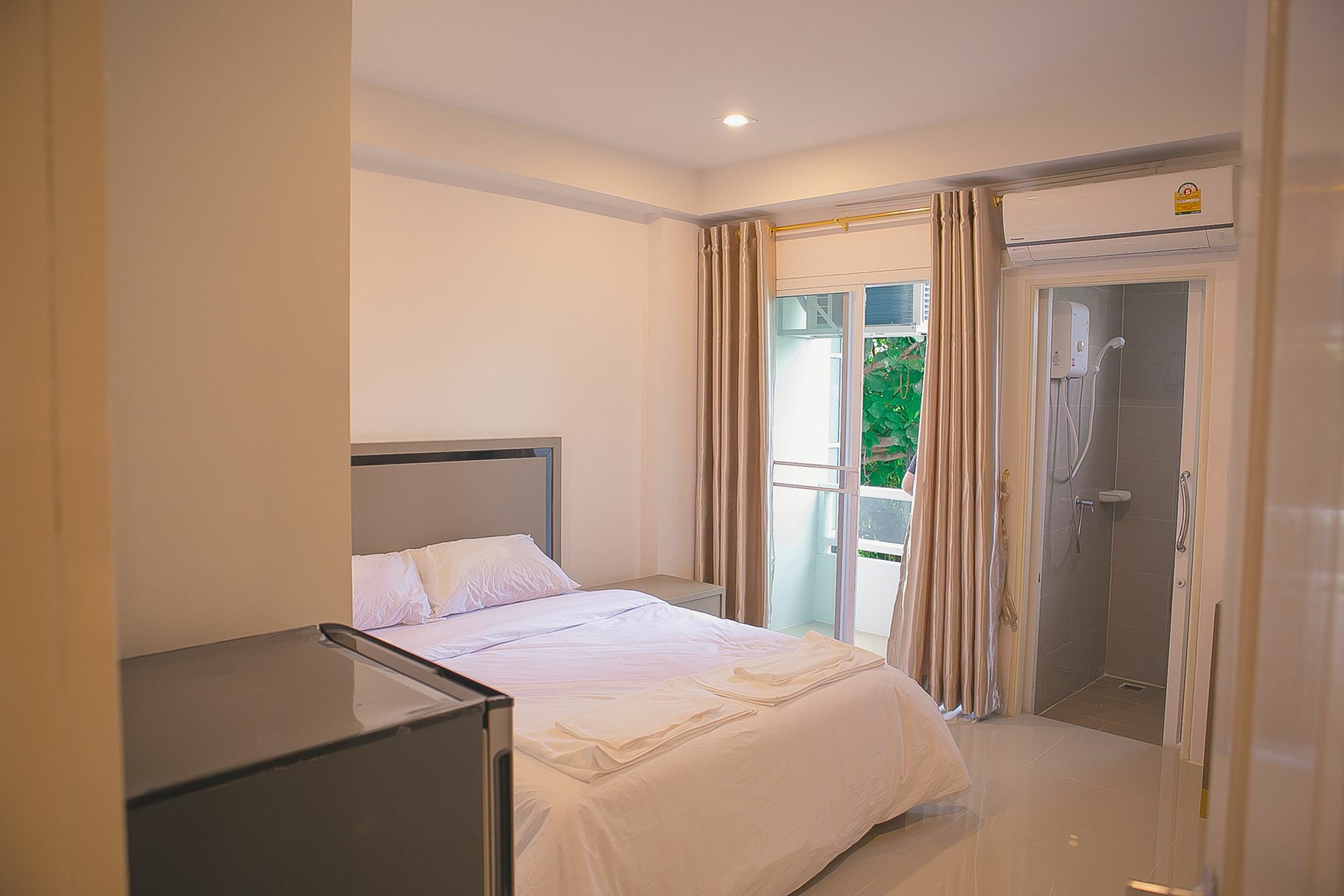 S.e.t Thanmongkol Guest house Bangkok