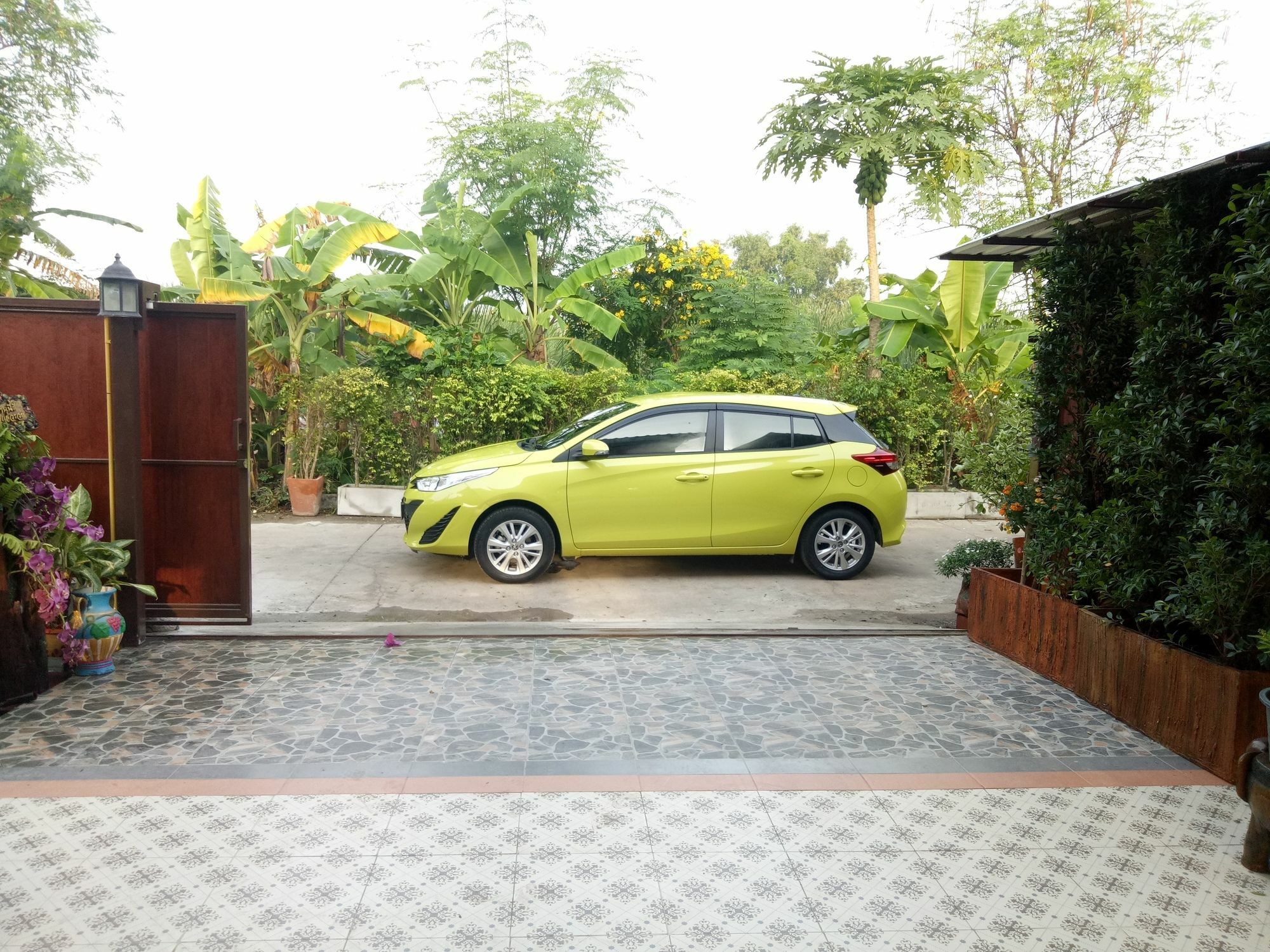 Ruenthip Rumah tetamu
