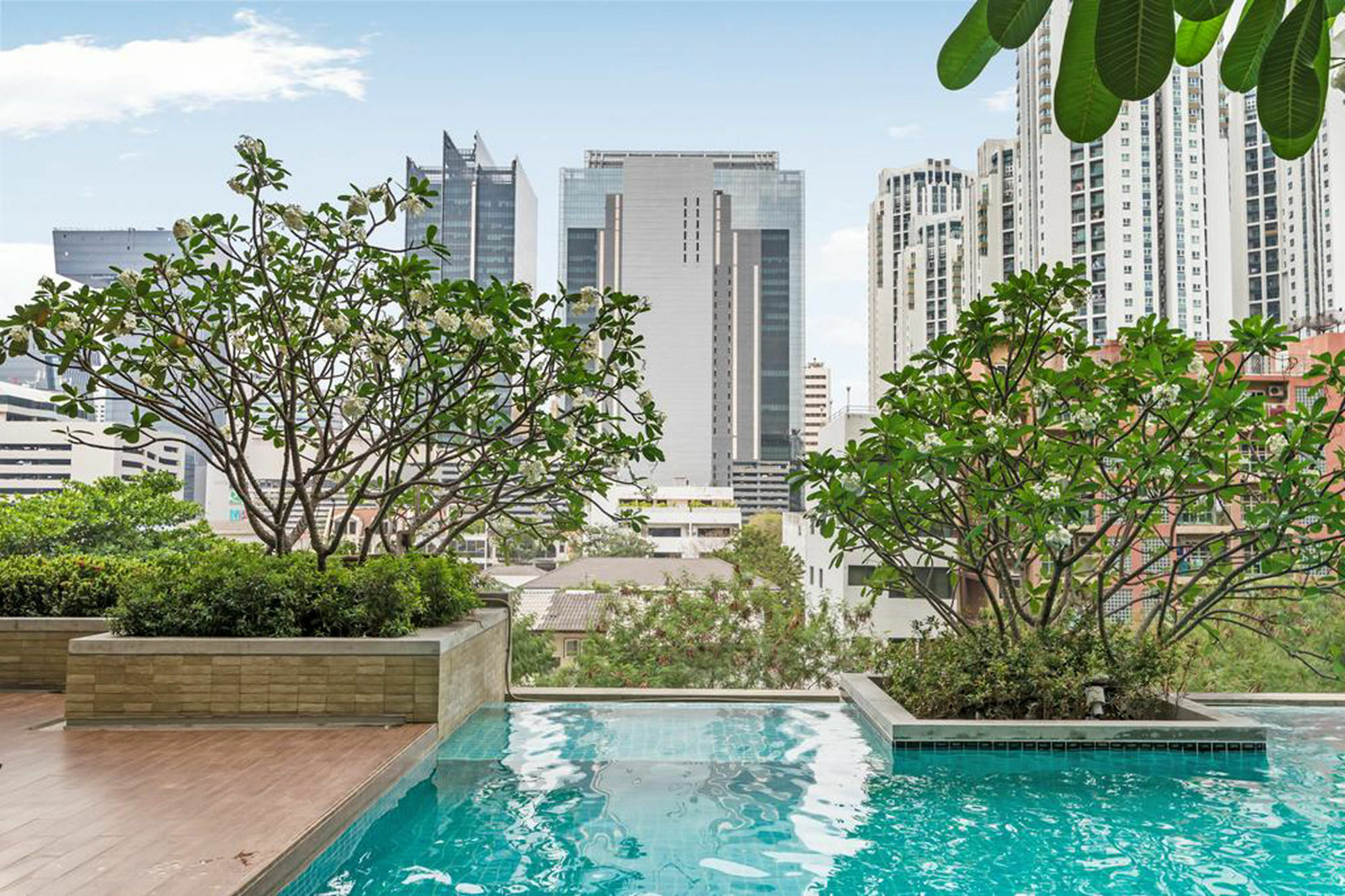 The Community Rama 9 By Favstay Apartment