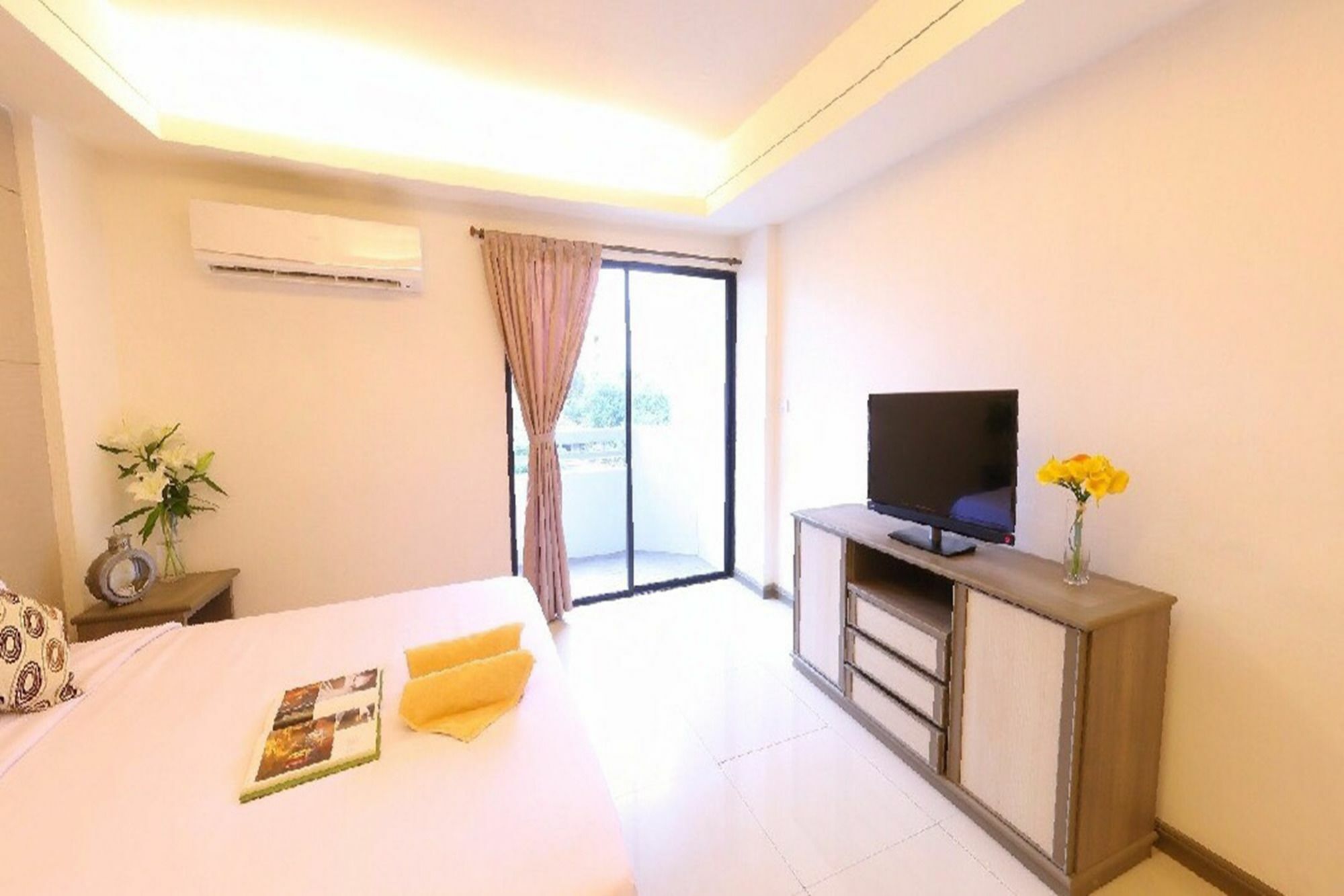 Hotel Lee Garden