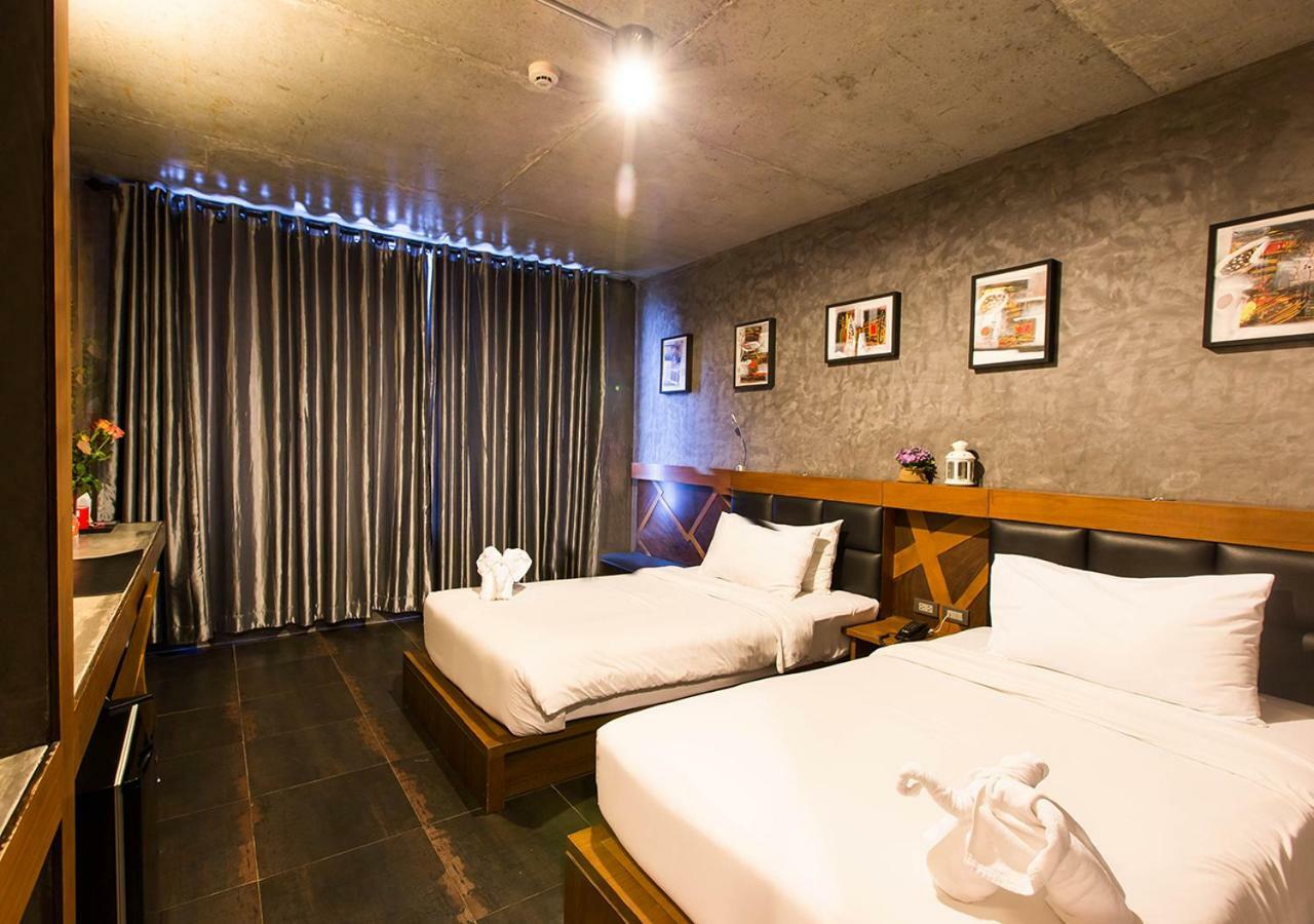 B2 - Srinakarin Hotel Bangkok