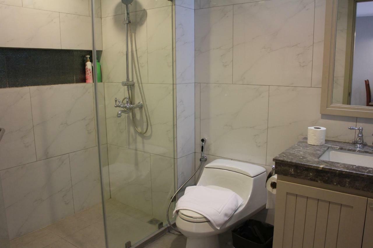 Baan Neeracha Aparthotel