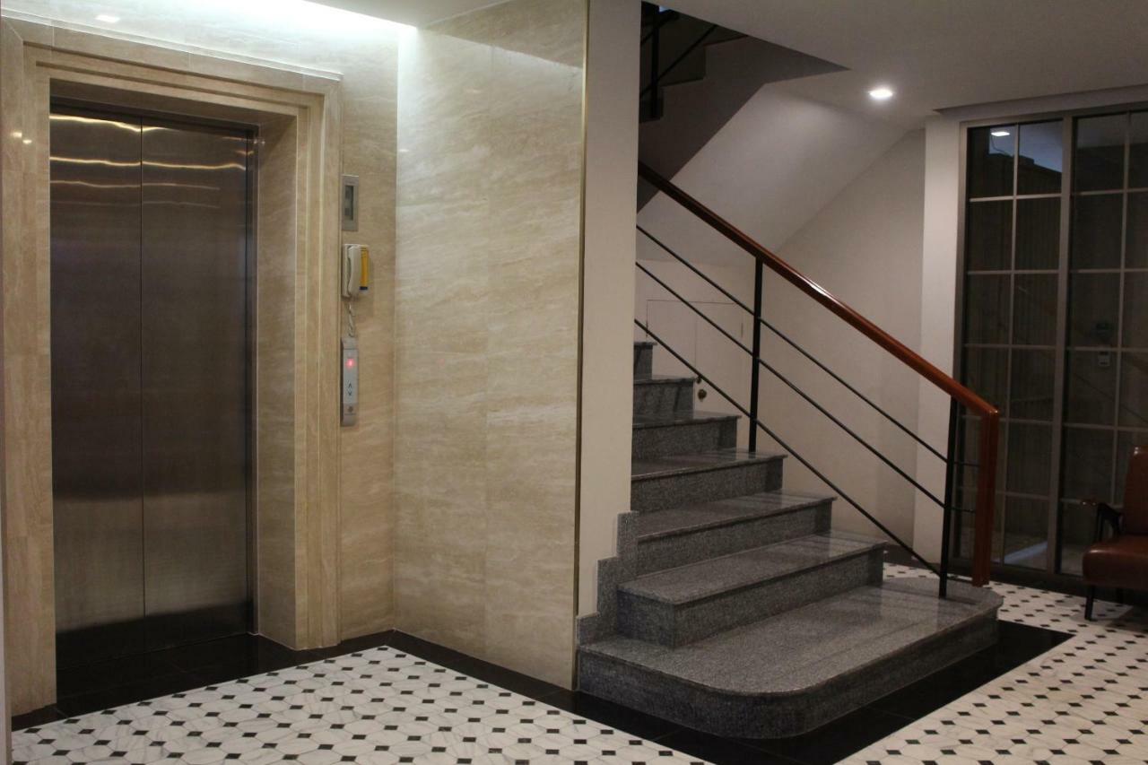 Baan Neeracha Aparthotel Bangkok