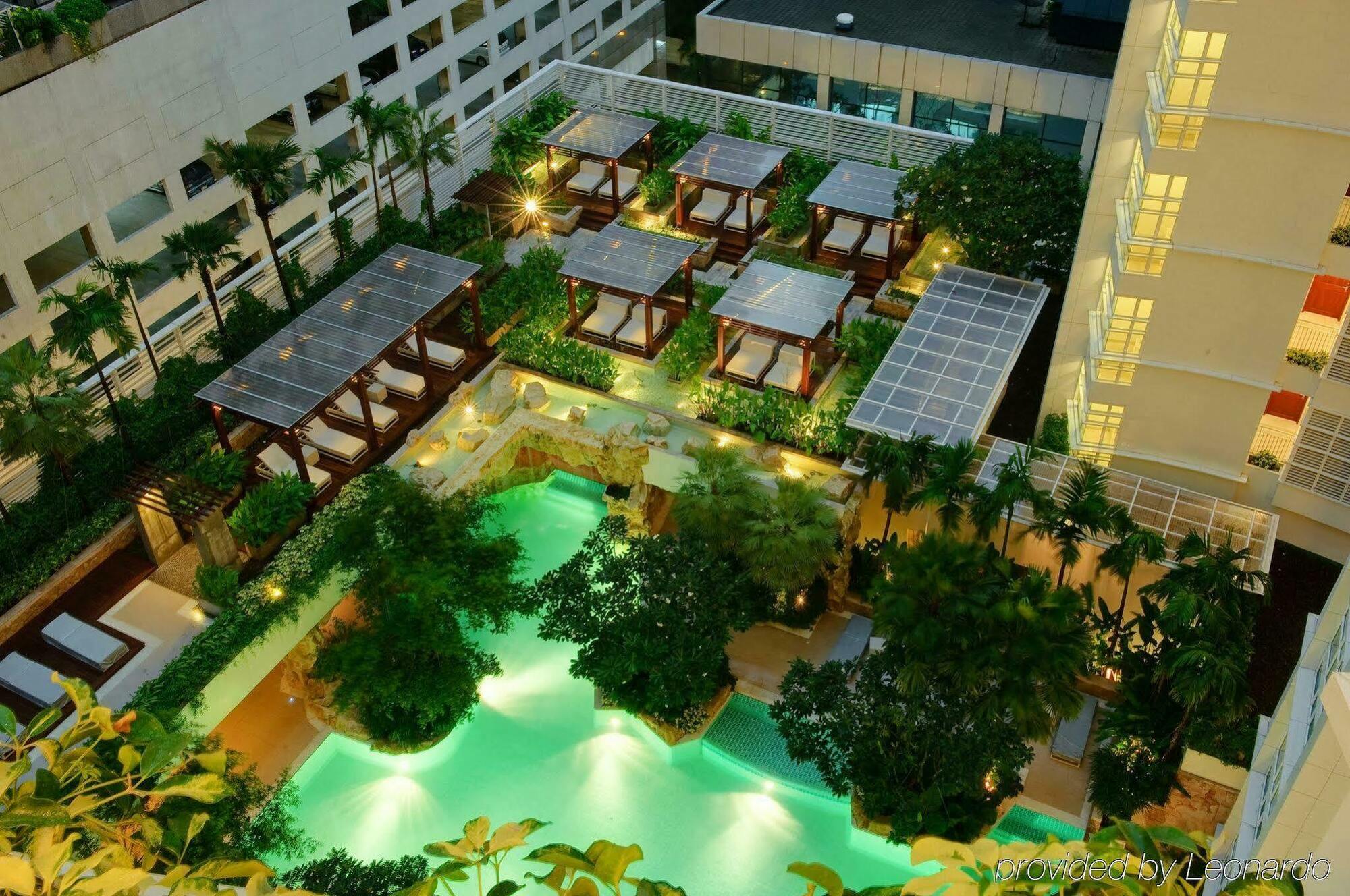 Dusit Ratchadamri, Hotel