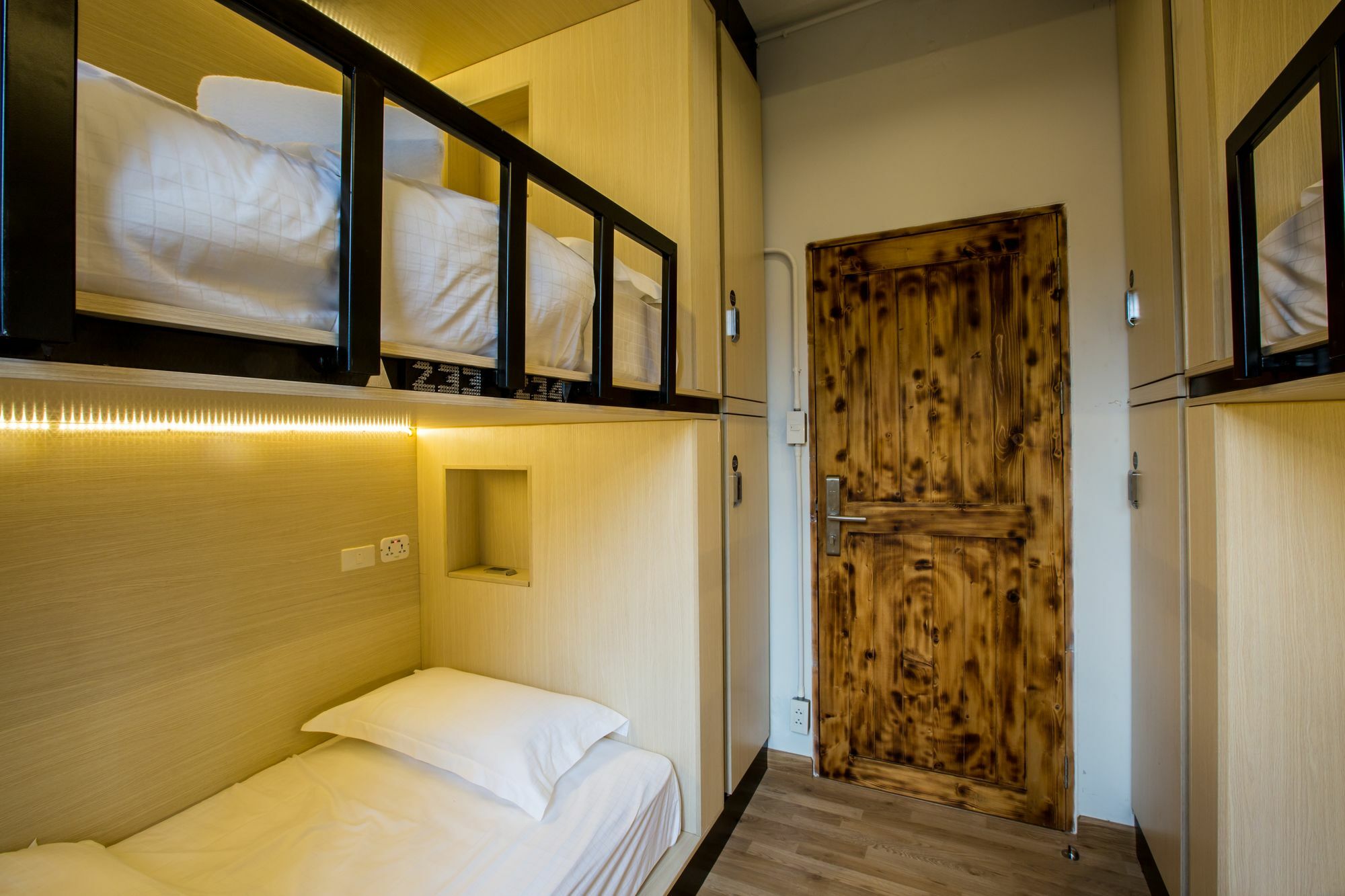 Asrama Bed To Bangkok