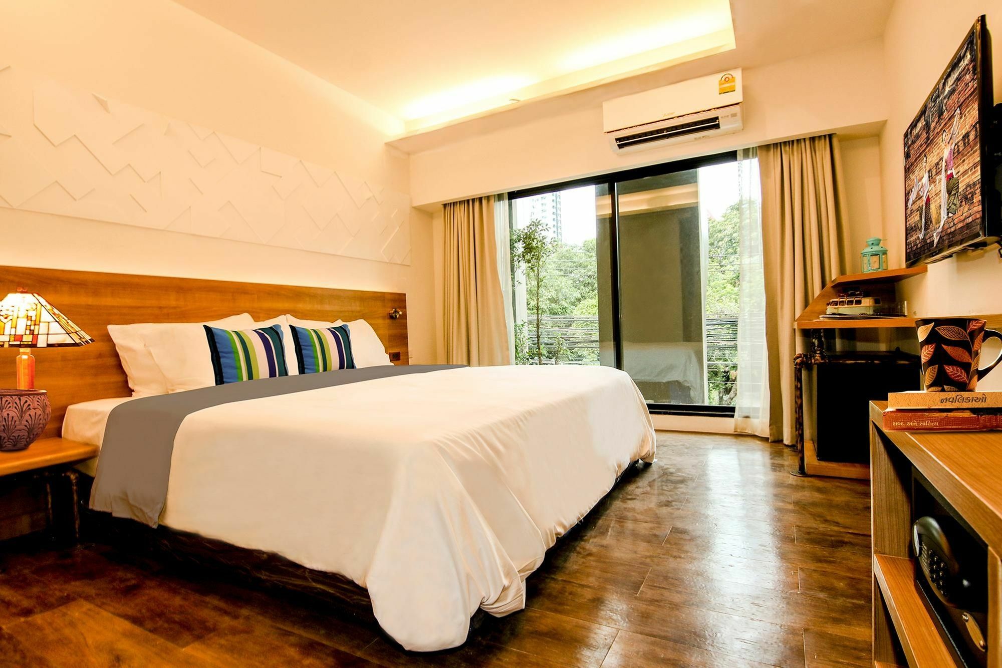 Vela Be Ratchathewi Hotel