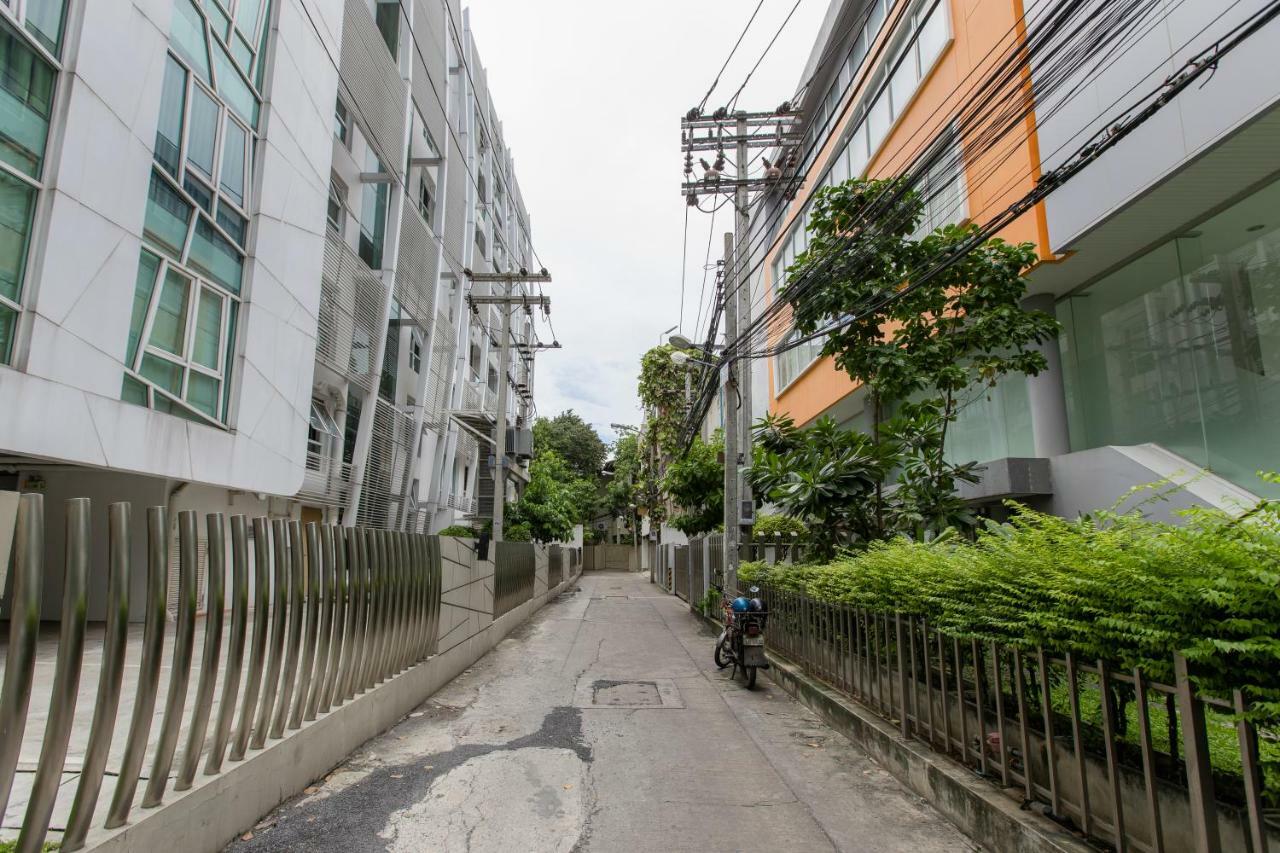 Every Surawong Hotel