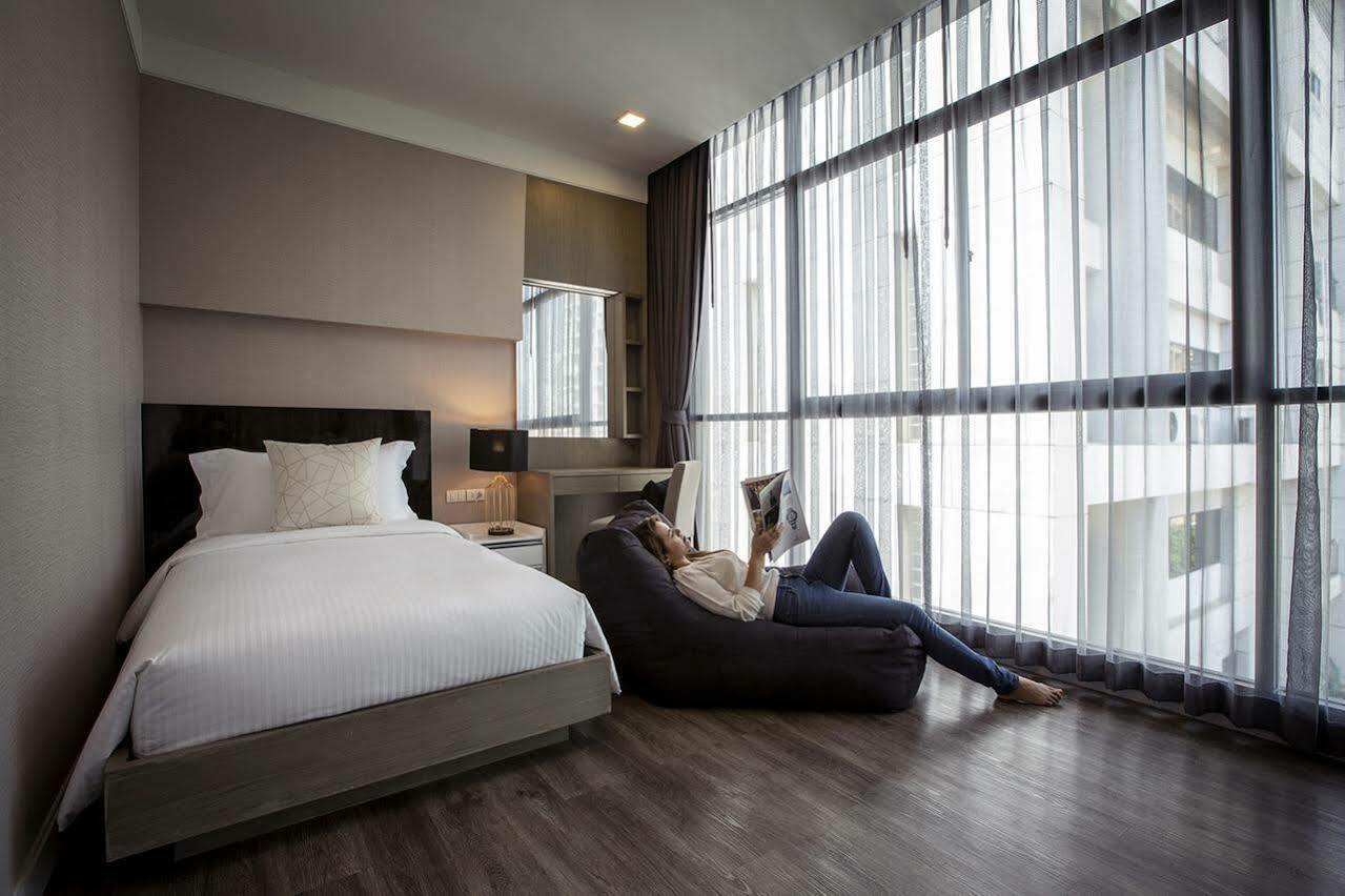 Metropolis Bangkok, Tapestry Collection By Hilton Hotel