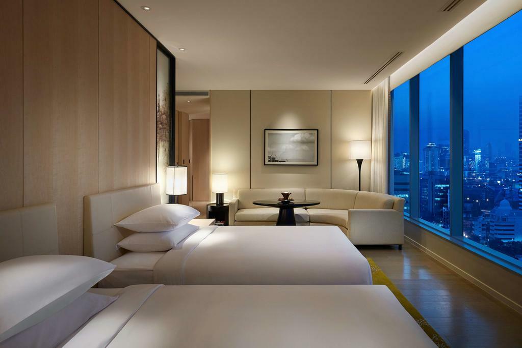 Solitaire Sukhumvit 11 Hotel 4*