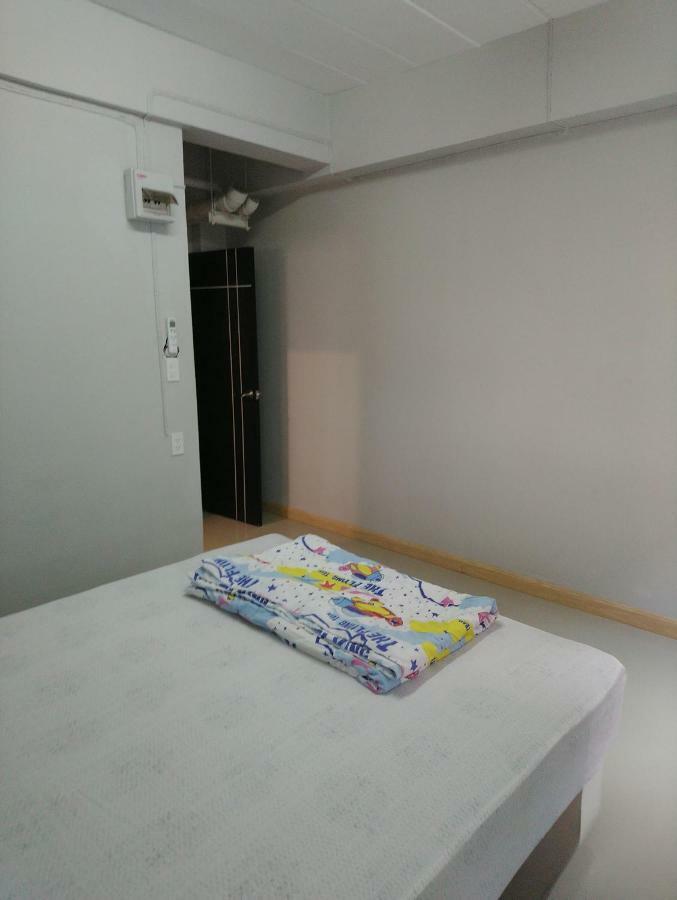 808 * Bangkok