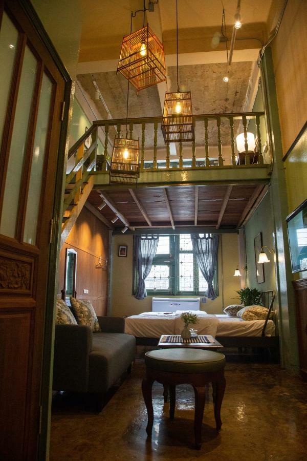 Homestay Live Local Cafe & - 420 Friendly Bangkok