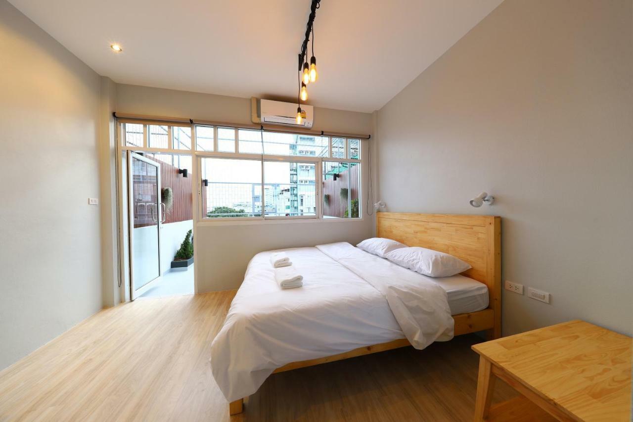 Hostel Ekanake *