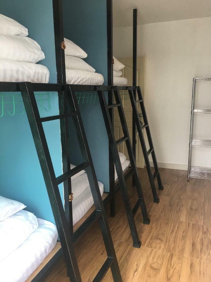 Hostel Beebedz