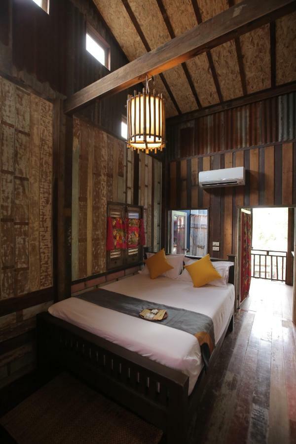 274 Bed And Brews * Bangkok