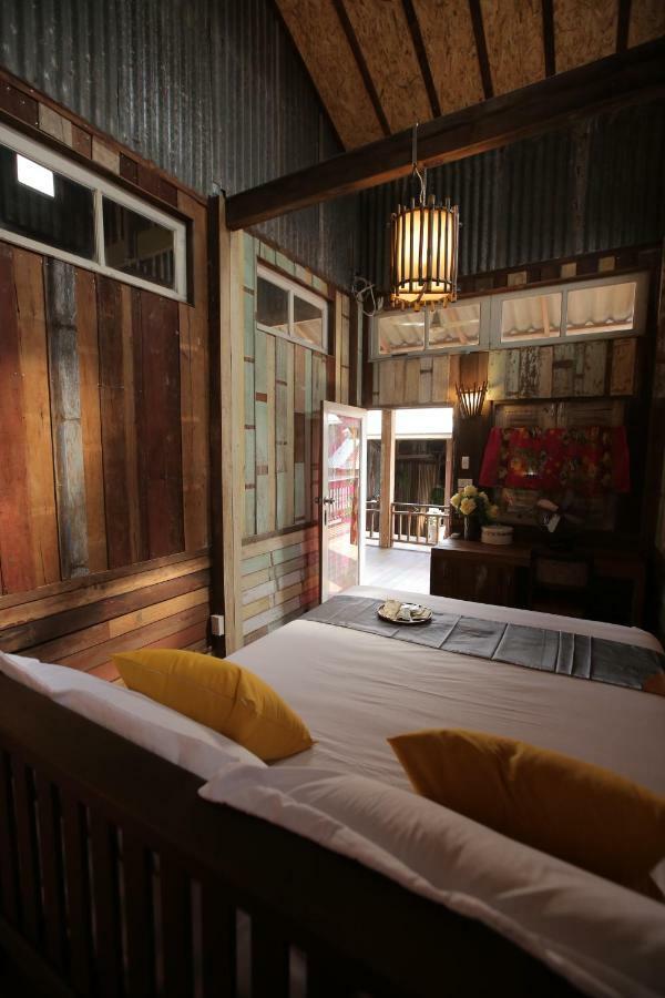 274 Bed And Brews Guest house