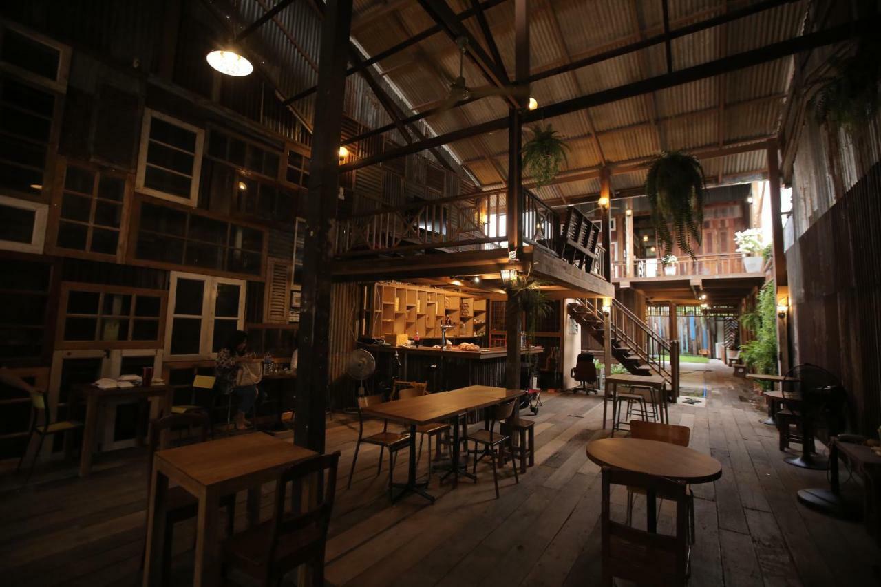 274 Bed And Brews Bangkok