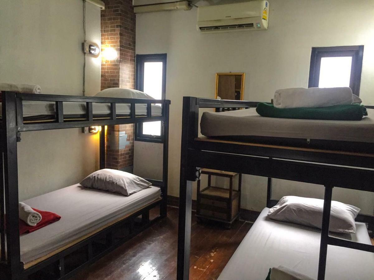 Hostel Bed *