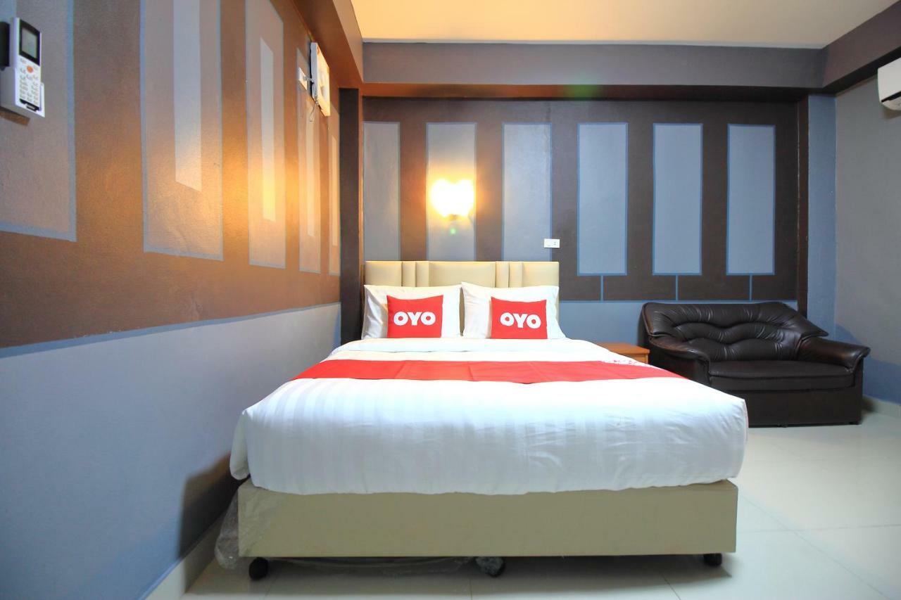Hotel Oyo 302 Bb 3*