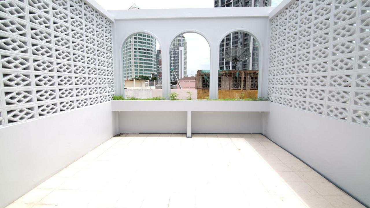 Hotel Sleep With Me Too Bangkok- Bts Phra Khanong 3*