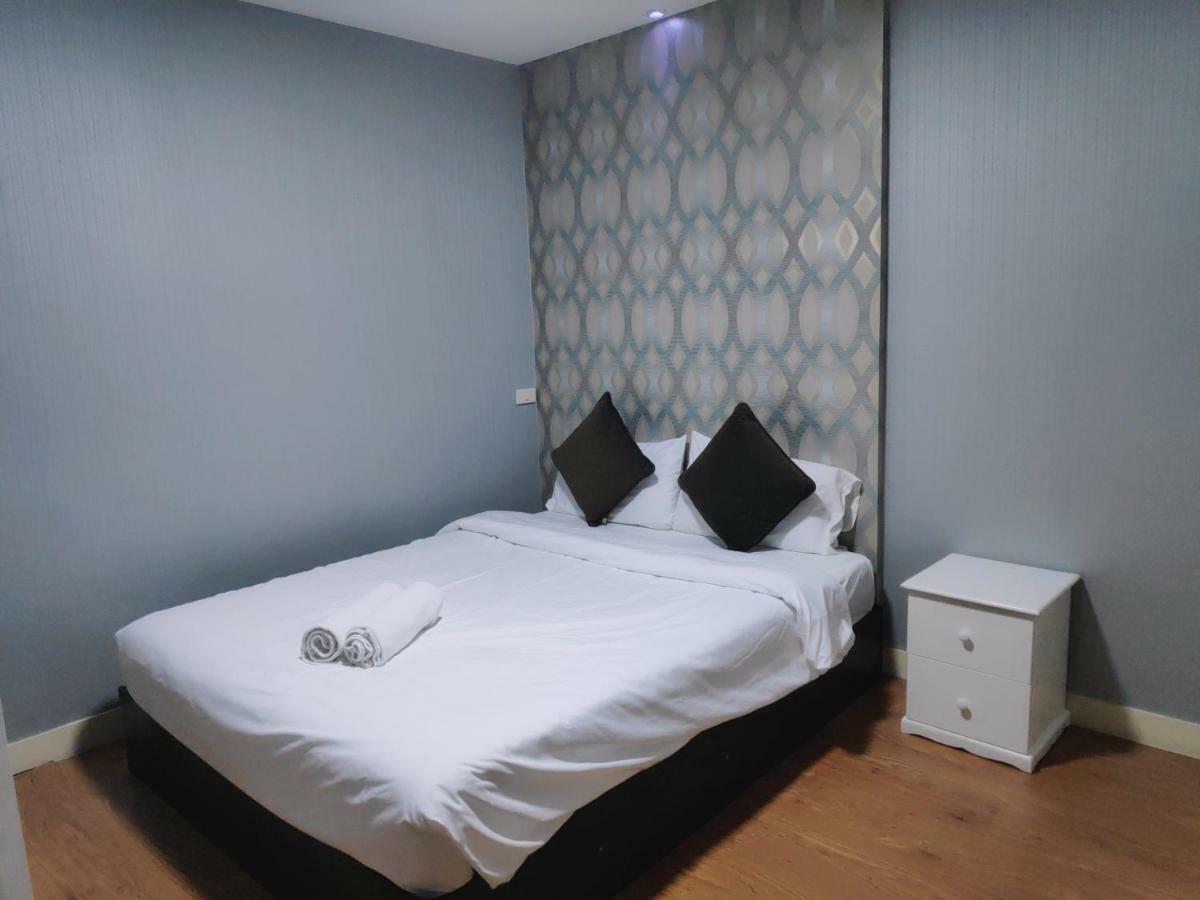 Hotel Tim Place - Bts Phra Khanong 2*