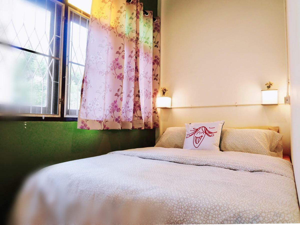 Sanookdee (adults Only) Hostel *