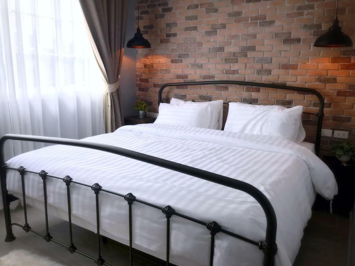 Bed & Breakfast Hide And Seek Boutique Hometel