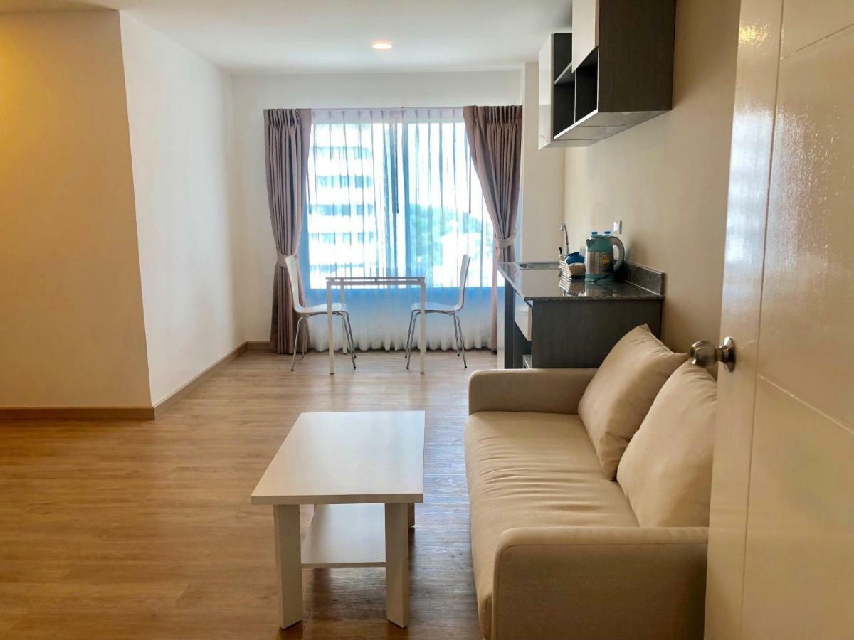 The Lux Ladprao 10 3* Bangkok