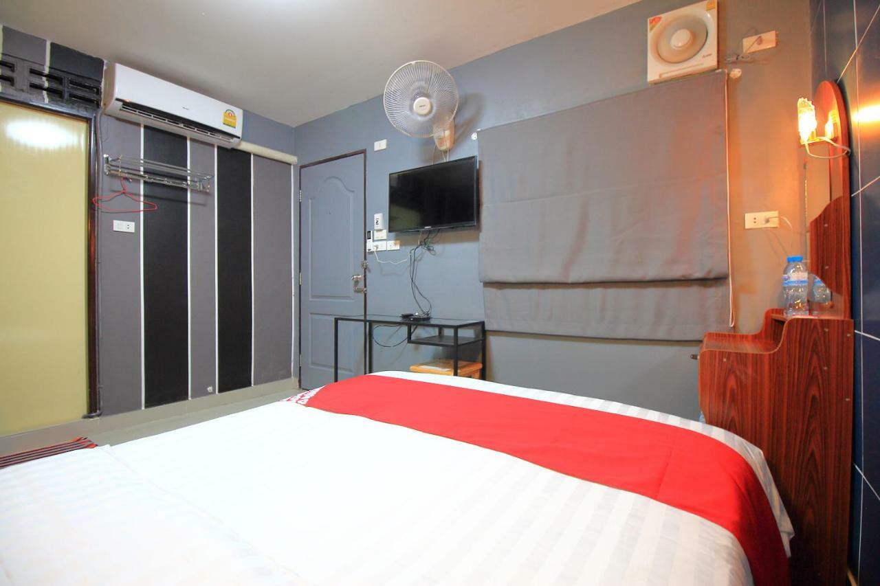 Hotel Oyo 302 Bb