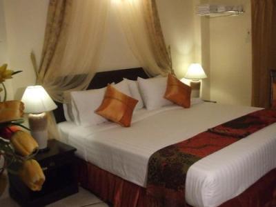 Queens Garden At River View Hotel Bangkok