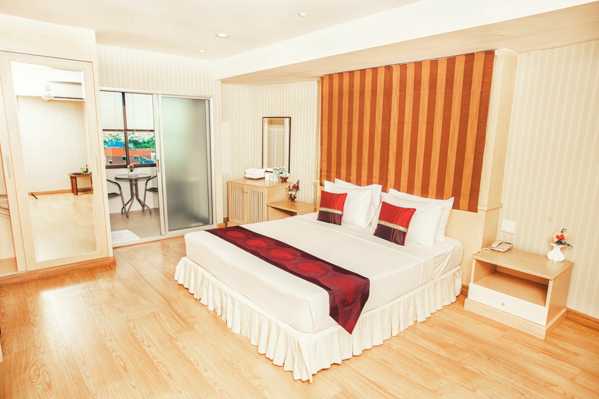 Hotel The Cm