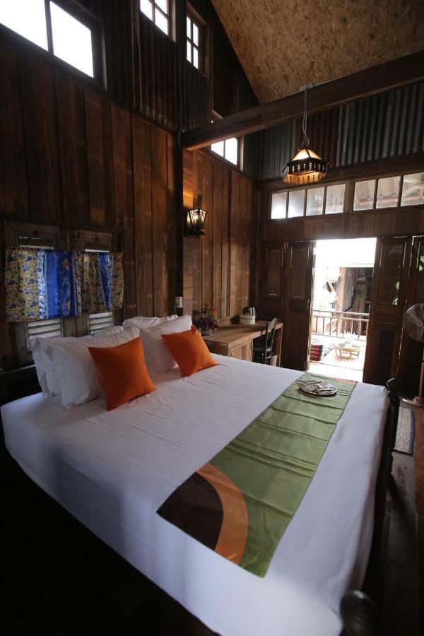 274 Bed And Brews * Bangkok