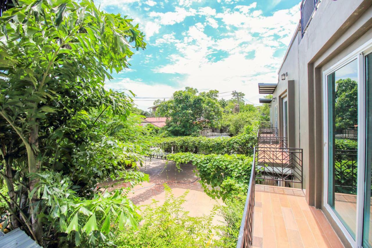 Resort Oyo 271 The Romklao Bangkok