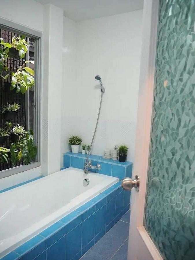 Guest house Makkasan Happy *