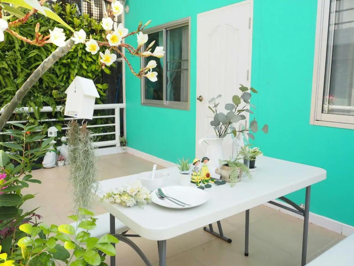 Guest house Makkasan Happy *