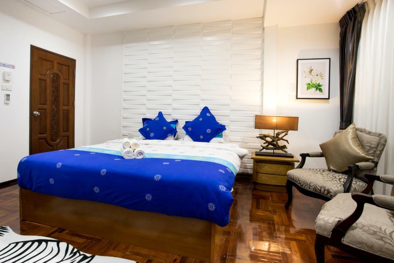 Nine Loft Hostel Bangkok