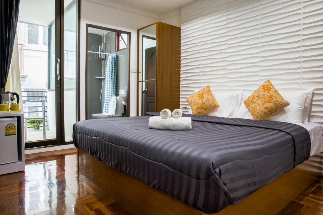 Nine Loft Hostel Bangkok