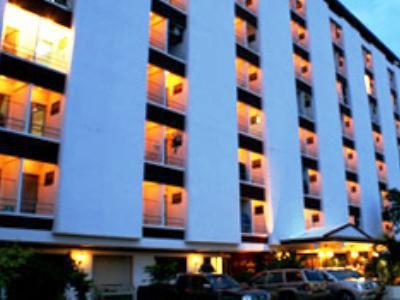 Nawarat & Serviced Hotel 3*