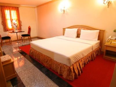 13 Coins Airport Ngam Wong Wan - Domestic Bangkok