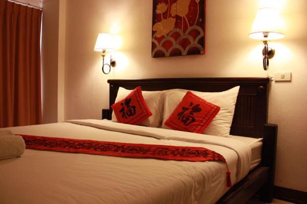 Nawarat & Serviced Hotel 3*