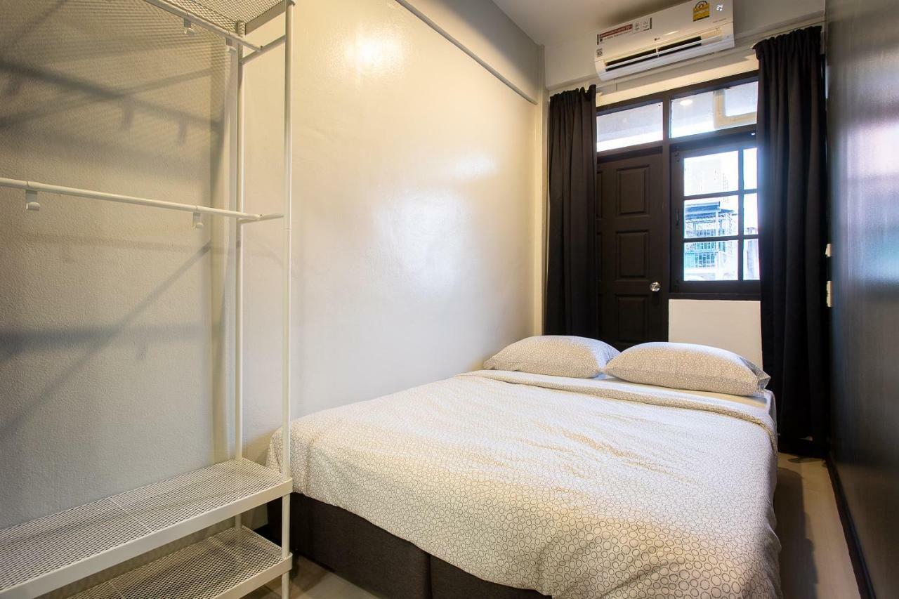 Apartment T5 2 Bedrooms/6guests/full Kitchen/1 Min To Bts *