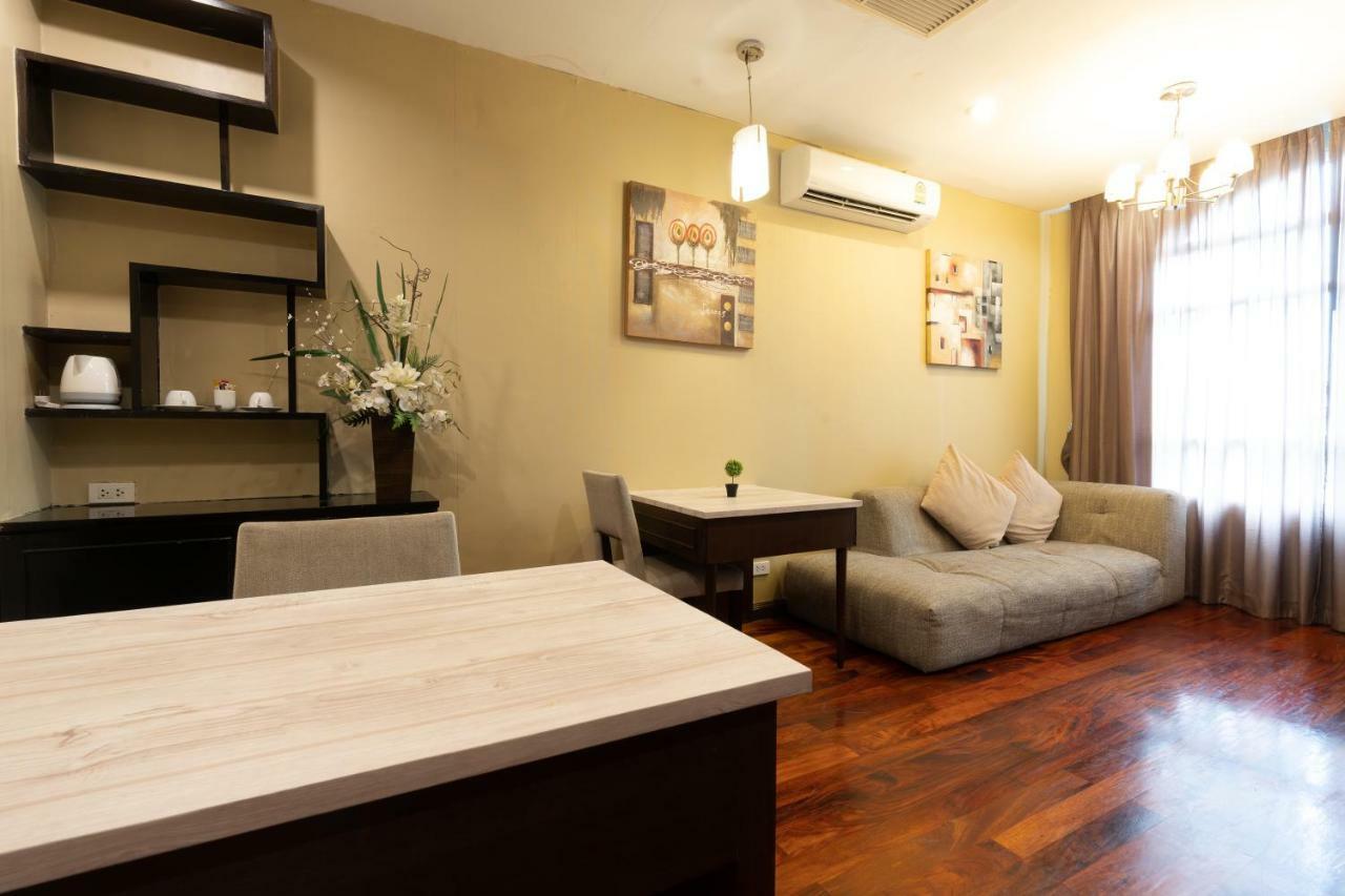 Hotel Greenview Ekkamai10 3*