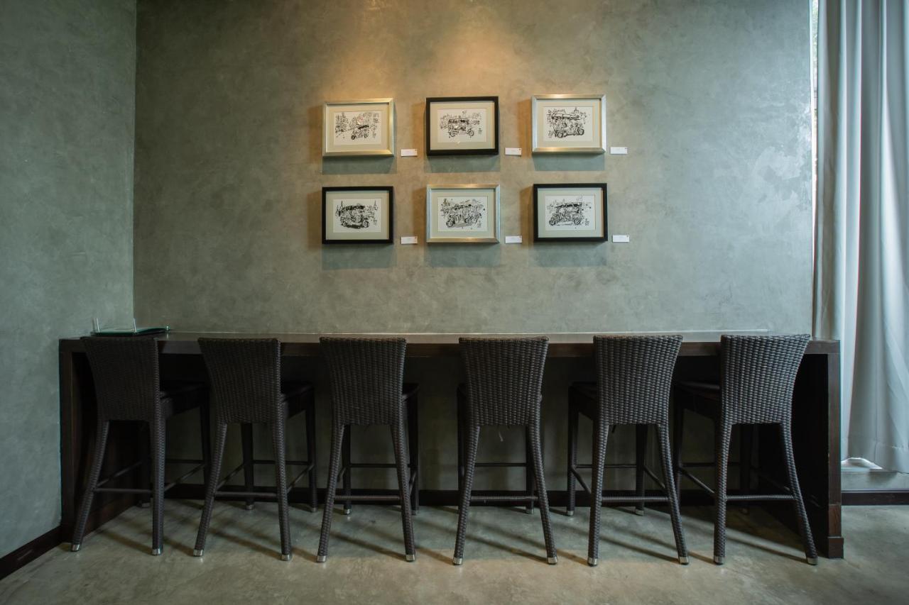 Third Rock Katil Bangkok
